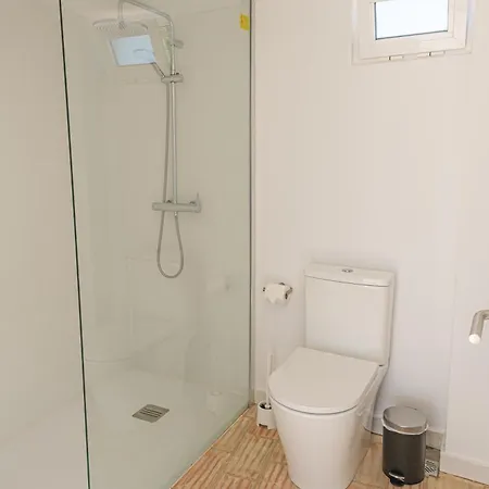 بيت للعطل Sea View Pool House *