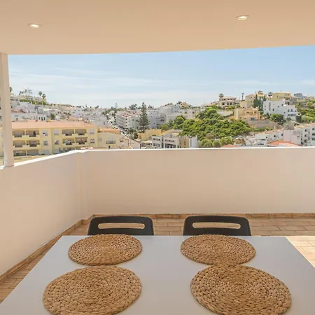 Sea View Pool House بيت للعطل كارفويرو