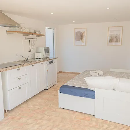 Sea View Pool House Semesterbostad