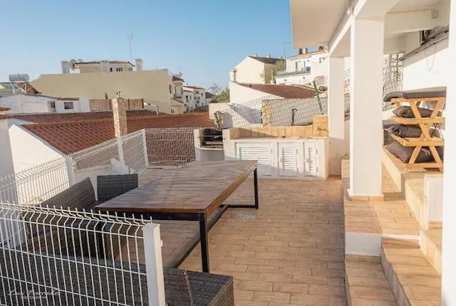 Sea View Pool House Dom wakacyjny *