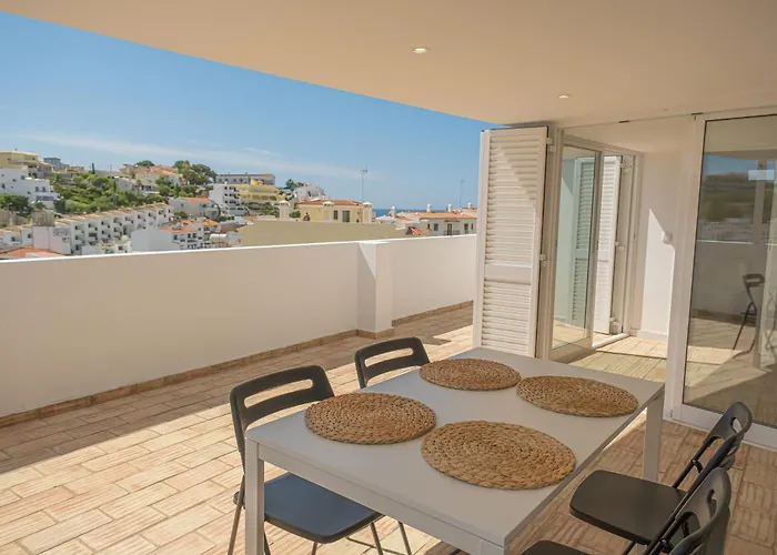 Sea View Pool House Dom wakacyjny *