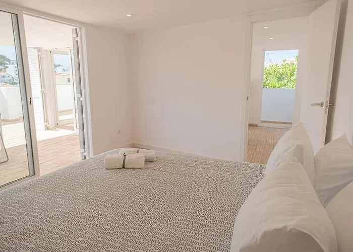 Sea View Pool House * Carvoeiro (Lagoa)